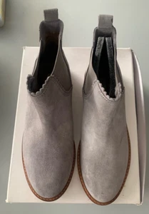 H&M HENNES & MAURITZ  Dark Grey Ankle Boots  Leather Size 2 # 187558-4315 - Picture 1 of 7