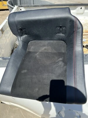 Cojín de asiento trasero izquierdo conductor Subaru BRZ 2015 Foto 1 de 4