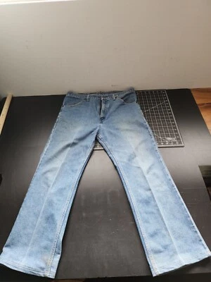 Vintage Medium Wash Denim Blue Jeans Distressed Damaged Straight Check Pictures - Image 1 of 4