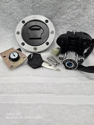 Interruptor de encendido y llave para Suzuki TL1000R GSX750/GSX600/GSX1200/GSXR600/GSXR750 Foto 1 de 4