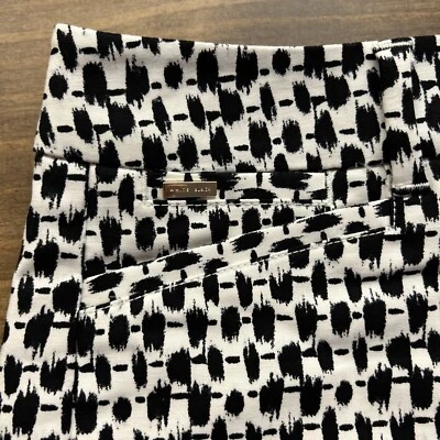 Pantalones cortos para mujer White House Black Market The 5" cortos talla 2 negro blanco patrón Foto 1 de 4