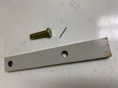 Barra de tração e pino para trator Kubota B1550, B1750, B6100, B6200, B7100, B7200 66204-86510 - Imagem 1 de 3