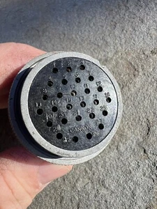 Yamaha NK-27 - 21C CONNECTOR FOR PM4000 - Picture 1 of 6