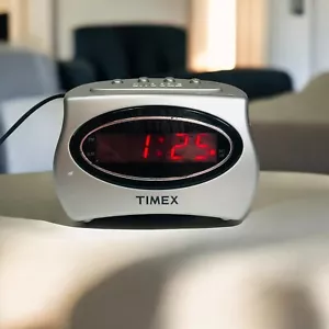 Timex #T101NS Extra Loud Alarm Clock with long cord - Tested and Works - Picture 1 of 10