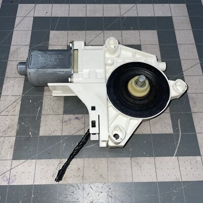2005 2006 2007 Ford Freestyle Rear Left Side Door Window Motor 0130822234 OEM - Image 1 of 4