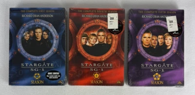 Stargate SG-1 DVD Lot Seasons 1, 4, 5 Complete Box Sets - SEALED 5-Disc Sets Foto 1 de 3