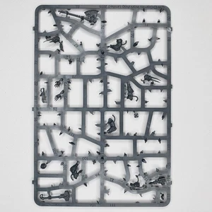 Warhammer 40K Space Wolves Wulfen Bits – Frost Claws & Heads (Sprue, See Photos) - Picture 1 of 8