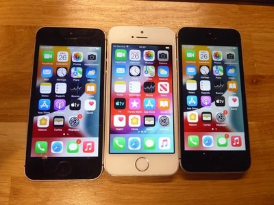 LOT 3 TELEPHONES APPLE IPHONE SE 32GO - ETAT BATTERIE 78% 79% 80% - Photo 1/4