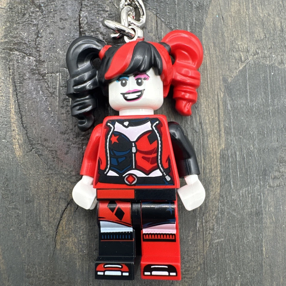 LEGO Super Heroes Harley Quinn Minifigure Keyring 854238