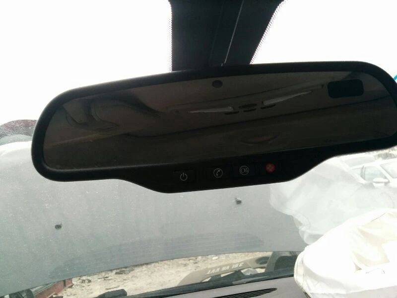 Espelho retrovisor interno central frontal usado serve: 2008 Saturn Aura com telemática - Imagem 1 de 4