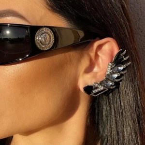Mia Lux 2 Stück schwarz silberfarben baumelnder Ohrring mit passenden Steinen als Ear Cuff - Bild 1 von 2