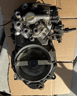 Distribuidor de inyección de combustible Mercedes-Benz 86-91 560SEL 560SL 420SEL 560SEC V8 OEM Foto 1 de 4