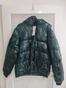 Zara Puffer Jacket, Water repellent. Green, Size Medium - Picture 1 of 3