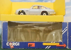 CORGI - JAMES BOND ASTON MARTIN DB5 - #271 - SILVER - MIB🔥 - Picture 1 of 2