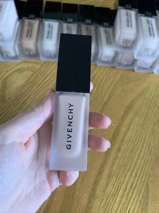 GIVENCHY C180 PRISME LIBRE SKIN CARING MATTE FOUNDATION - Picture 1 of 6