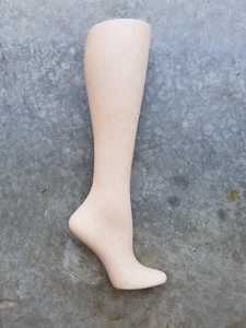 VTG RPM Industries Shoe Form, Hard Plastic Mannequin Leg, Stocking Display W-43 - Picture 1 of 3