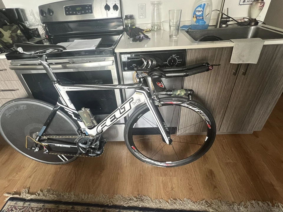 cuadro bicicleta contrarreloj + juego de ruedas Foto 1 de 4