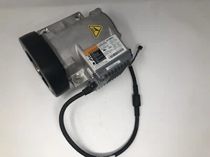NIDEC 3 PHASEN BÜRSTENLOSER PERMANENTMAGNET GETRIEBEMOTOR M039WZLCH1004 - Bild 1 von 3