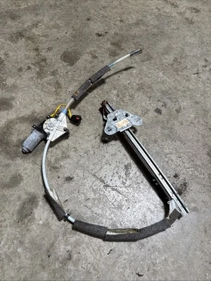 Jeep Cherokee XJ 97-01 OEM Passenger Front Door Power Window Regulator (PB00) - Image 1 of 4