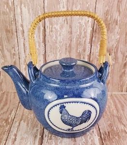 Vintage Chicken 1990s Blue Porcelain Tea Pot W/ Wooden Handle - Japan - Picture 1 of 7