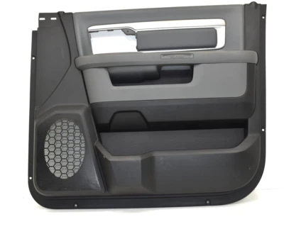 RAM 1500 2013-2020 OEM Unidad de montaje de cubierta de panel interior de puerta trasera derecha Foto 1 de 4