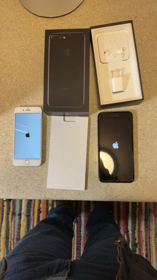 iphone 7 plus negro azabache 128gb desbloqueado y iphone 7 256gb Foto 1 de 4