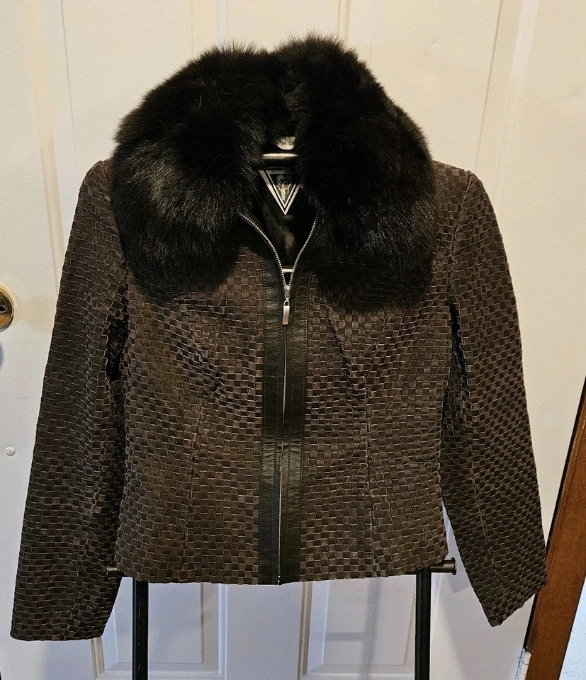 Chaqueta de cuero de gamuza tejida marrón Marvin Richards Rem cuello de piel de zorro azul mediano Foto 1 de 4