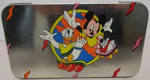 Mickey Mouse & Donald Duck Skateboard Lata, ¡Excelente Estado! - Imagen 1 de 5