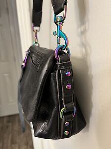 Aimee Kestenberg Zip Me Up Black Leather Crossbody Bag Iridescent Hardware EUC