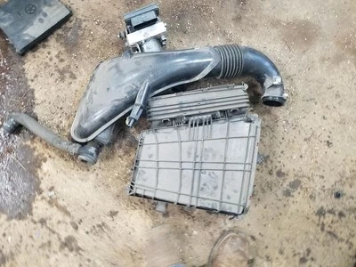 Paquete de purificador de aire 2,0 L sin clima frío para 17-19 PORSCHE BOXSTER 1599137 Foto 1 de 4