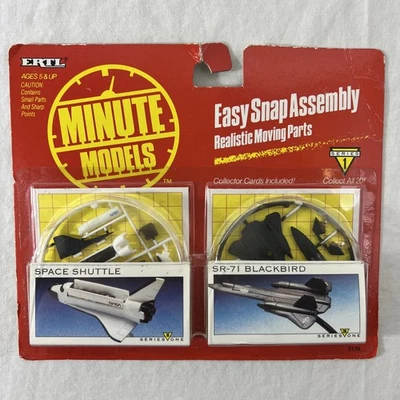 ERTL 1990 Minute Models UH-1D transbordador espacial y SR-71 Blackbird conjunto de construcción Foto 1 de 4