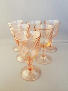6 bicchieri da vino Cristal D'Arques Rosaline rosa vortice ottica cordiale o shot Francia - Foto 1 di 3