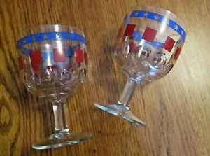 2~VINTAGE 1960'S/70'S THUMBPRINT GOBLET/ MUG~PATRIOTIC~RED~CLEAR & BLUE~STARS - Imagen 1 de 6