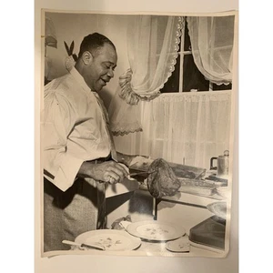 Vintage Photo Bertrand Miles / Johnson publishing (Large - 11 x 14) - Picture 1 of 3