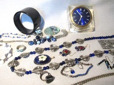 Schmuck Konvolut, viele schöne Stücke, blau-silber, Tischuhr blue Diamant, uvm. - Bild 1 von 4