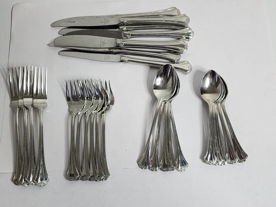 Reed &Barton Country French Stainless Steel Flatware 28pcs - Image 1 of 4