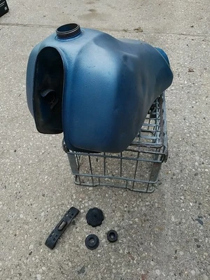 Yamaha XT550 1982-83 pila de tanque de combustible de gasolina depósito de gasolina raro granero encontrar de colección Foto 1 de 4