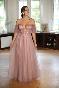Priscilla - Pink glitzerndes Kleid mit Tüll und abnehmbaren Ärmel - Bild 1 von 3