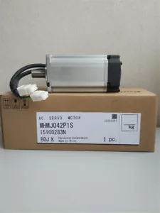 Servomotor AC PANASONIC MHMJ042P1S 400W en caja - Imagen 1 de 3