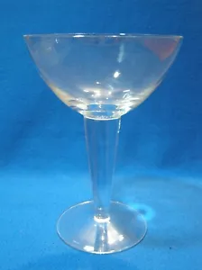 2 vasos Martini Boda Nova Crystal Select Pattern transparentes 6 1/2" de alto 4 1/2" de ancho - Imagen 1 de 3