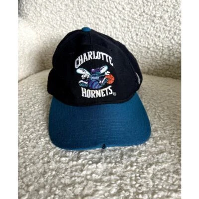 Sombrero ajustable vintage Starter Charlotte Hornets NBA Foto 1 de 4