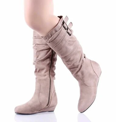 Tacones de cuña abiertos con hebillas de gamuza sintética topo para mujer talla 6,5 Foto 1 de 4