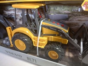 Volvo BL71 Tractor Backhoe Lights And Sounds 1/18 New Ray New in the Box - Picture 1 of 4