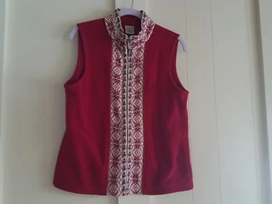 LL BEAN Fleece Holiday Fair Isle Vest Womens M Full Zip Red Poinsettia Embroider - Picture 1 of 4