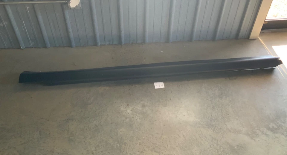 *NEW* 2008 2009 2010 2011-2020 Dodge Grand Caravan Left Rocker Panel Guard OEM Foto 1 de 4