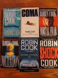 Robin Cook Paperback Lot of 5 Books - Very Good Condition  - Picture 1 of 2