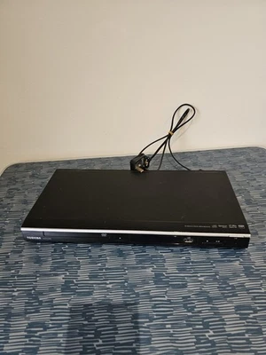 DVD player Toshiba SD2010KB, sem controle remoto, unidade de DVD não abre  - Imagem 1 de 4