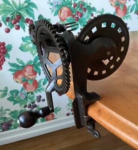 EARLY Antique Cast Iron Hudson Apple Peeler. Leominster MA. Patent 1882 - Picture 1 of 10
