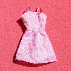 Robe rose pour poupée Barbie Mattel vintage - Picture 1 of 1