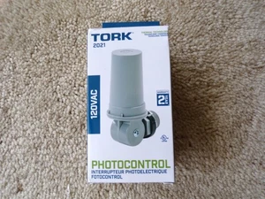 Tork 2021 Photo Control Photocell 1/2" Swivel Flush Mount 120V 50/60Hz; @c16 - Picture 1 of 11